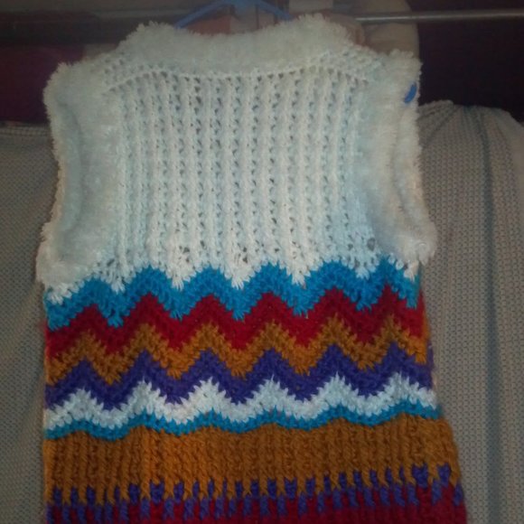 Sweater  Vest - Picture 2 of 4